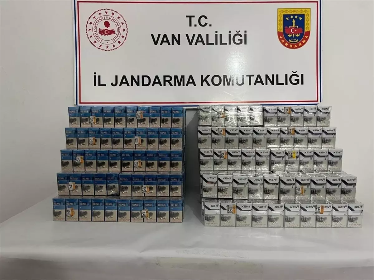 vanda 5 bin 527 paket kacak sigara ele gecirildi 6P2hc7Kh.jpg